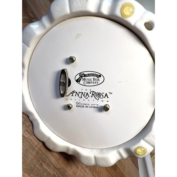 Porcelain Birdcage Music Box With Hand-Painted Floral Details & Intricate Design - Picture 6 of 6